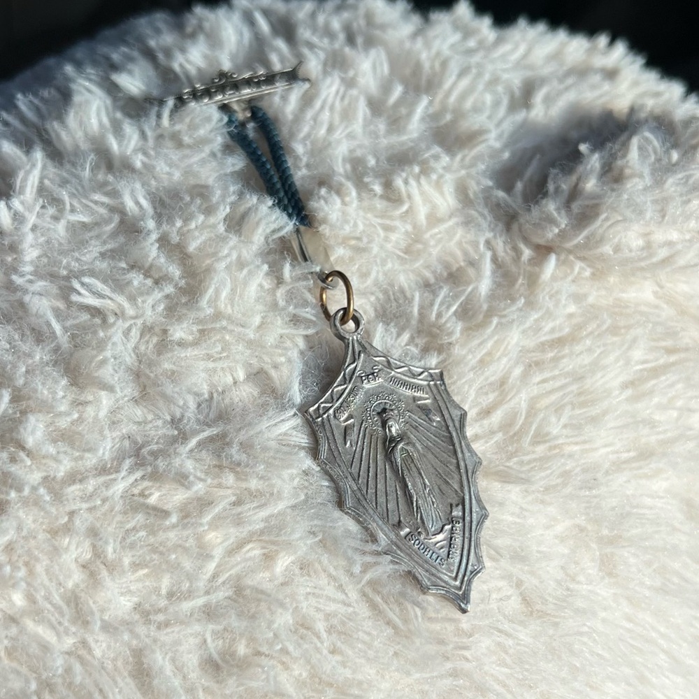 Vintage Religious Catholic Sodality Medal